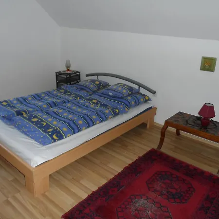 Malompatak Haz Zebegény
